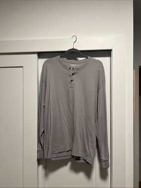 Abercrombie & Fitch Classic Long-Sleeve Henley Shirt - Gray